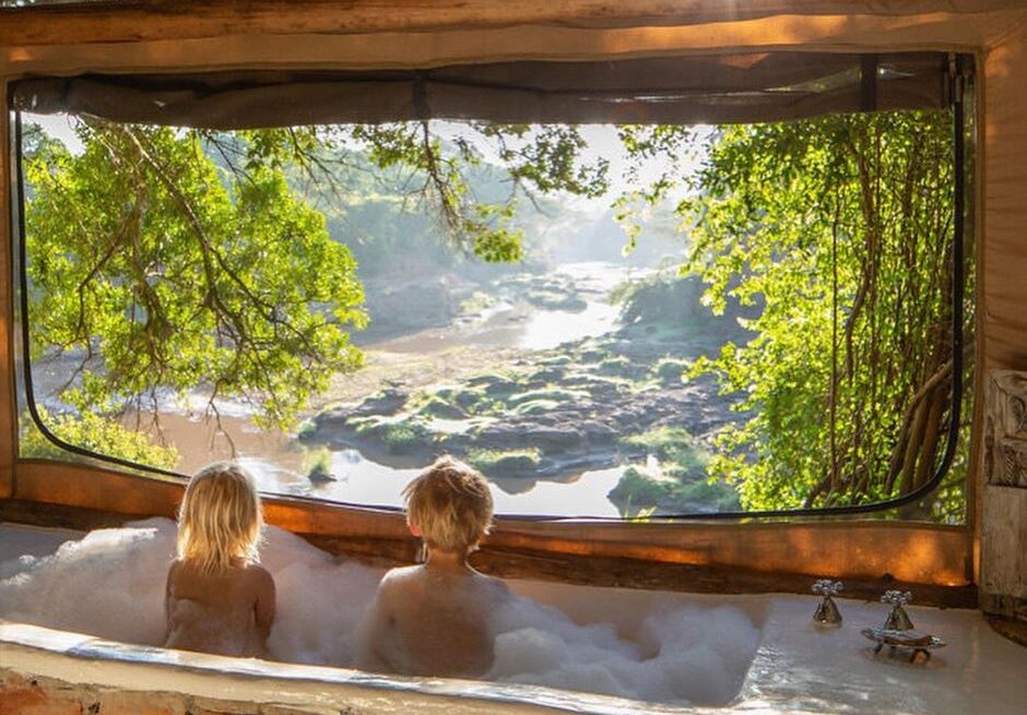 wild-mara-safari-bathing-and-watching-wildlife-gaga-tours